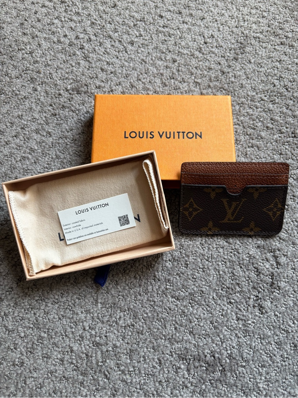 Louis Vuitton Brown Monogram and Dark Brown Card Holder never used! NWT